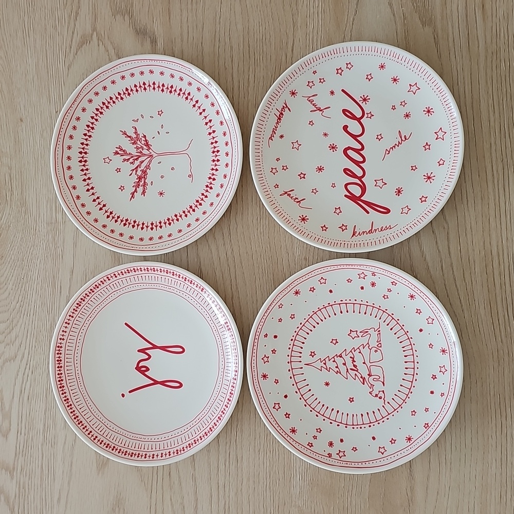 ED by Ellen Degeneres Holiday Plates Set of 4